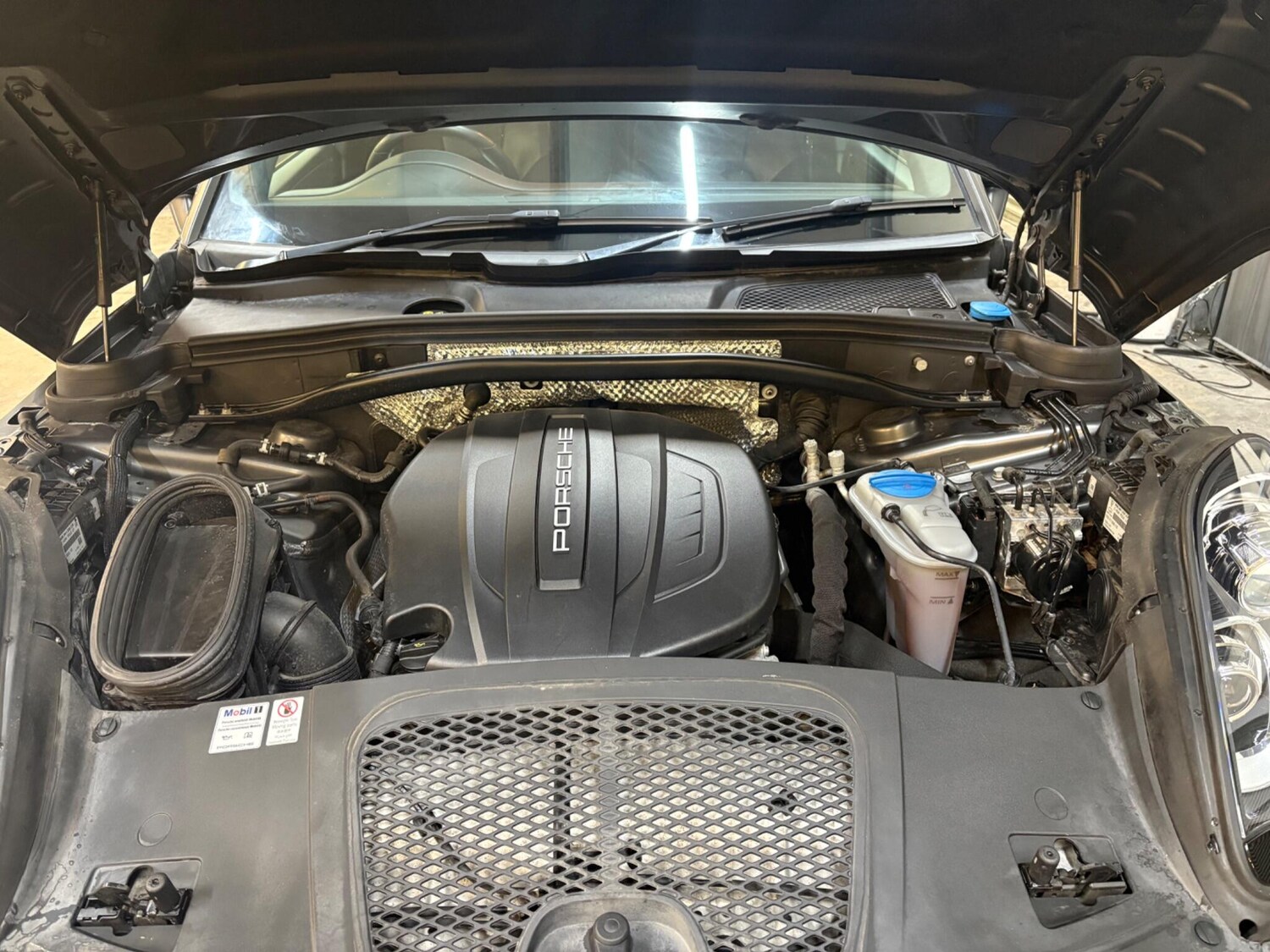 Used Porsche Macan 2018 for sale - 77559645: Photo 59