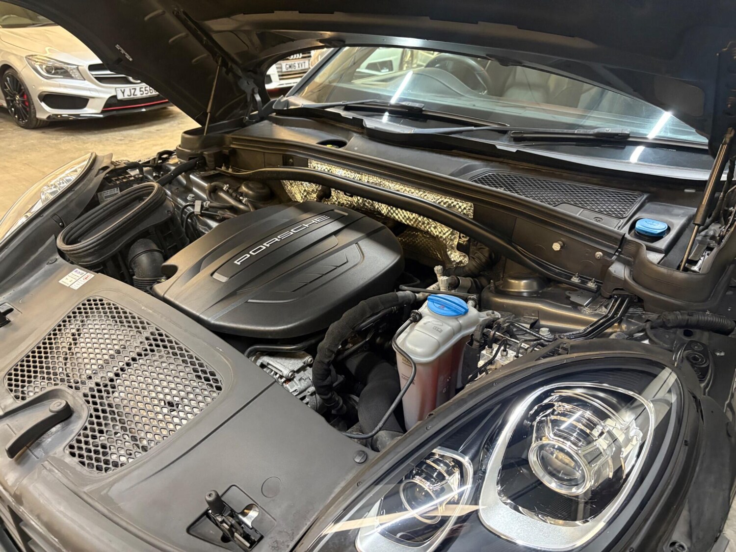 Used Porsche Macan 2018 for sale - 77559645: Photo 60