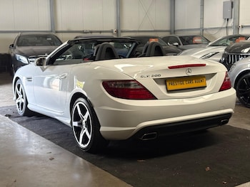 Used Mercedes-Benz SLK 2015 for sale - 76359954: Photo