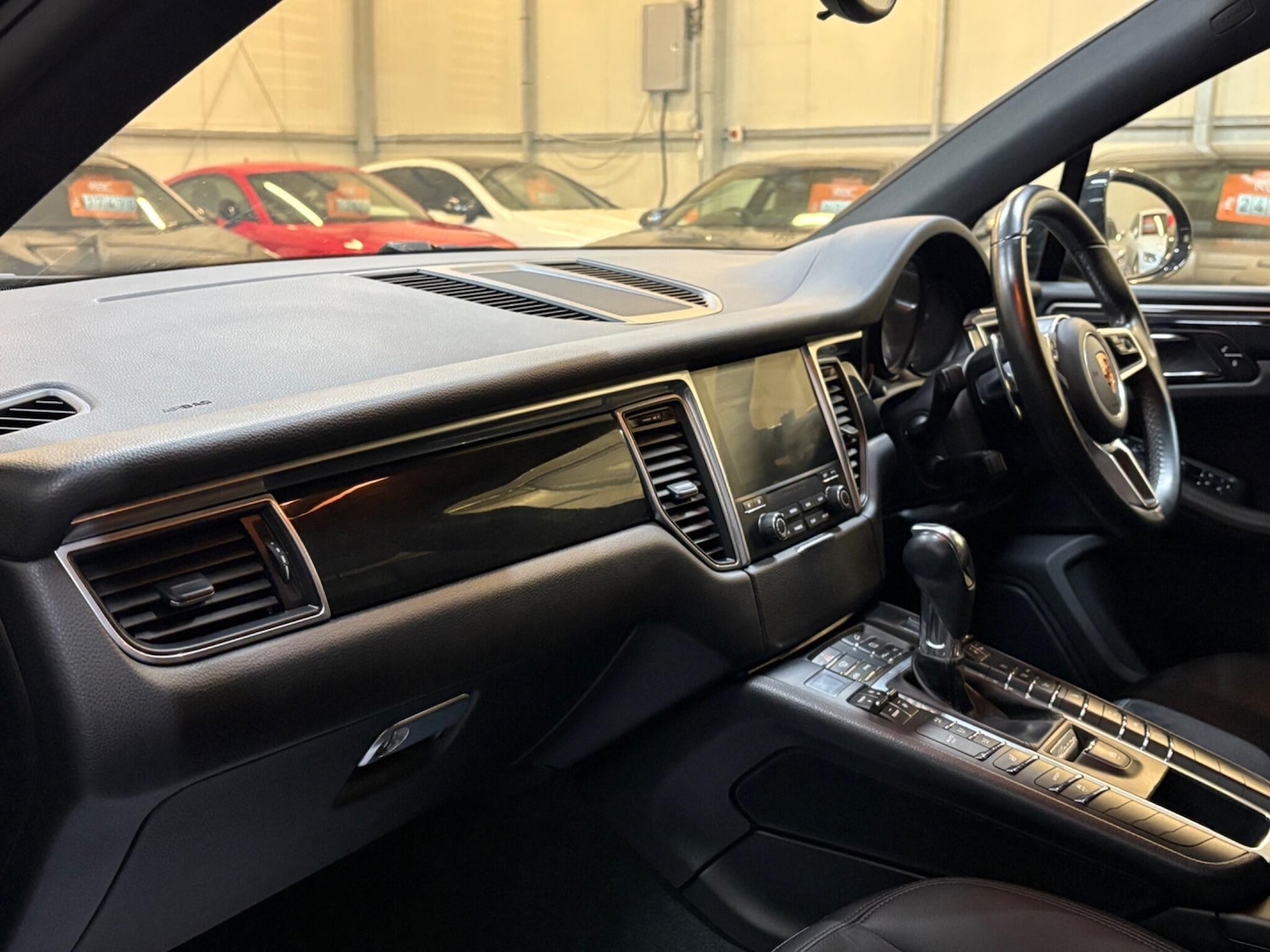 Used Porsche Macan 2018 for sale - 77358764: Photo 11