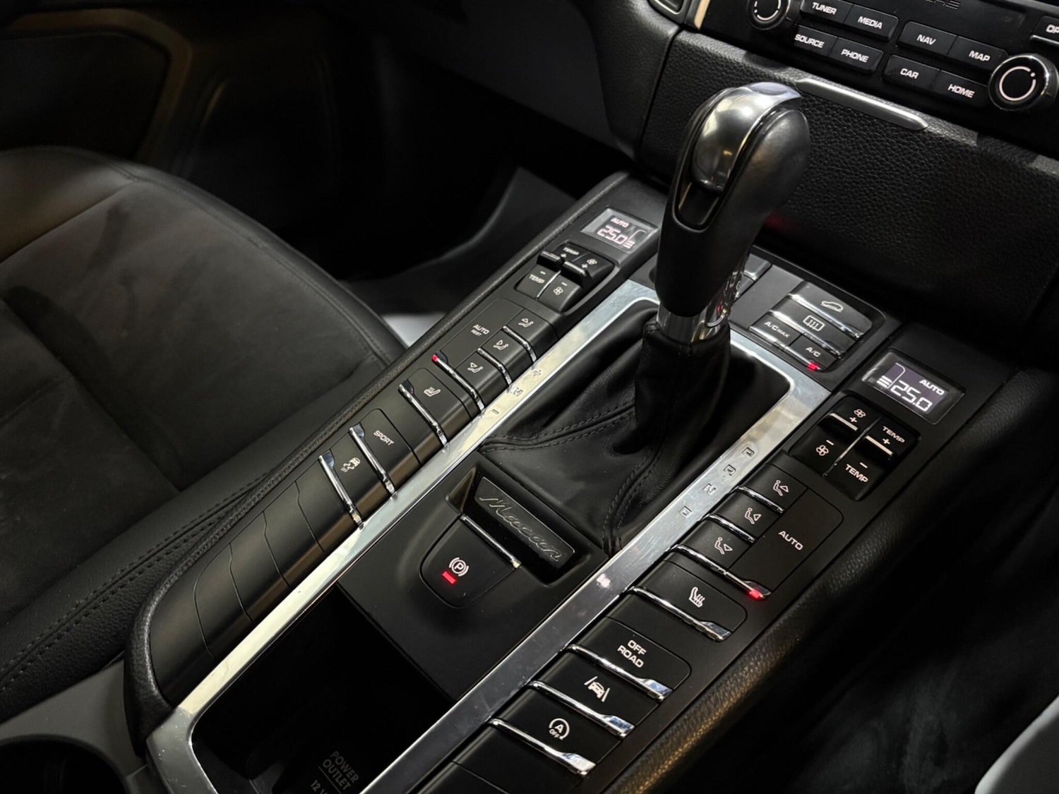 Used Porsche Macan 2018 for sale - 77358764: Photo 24