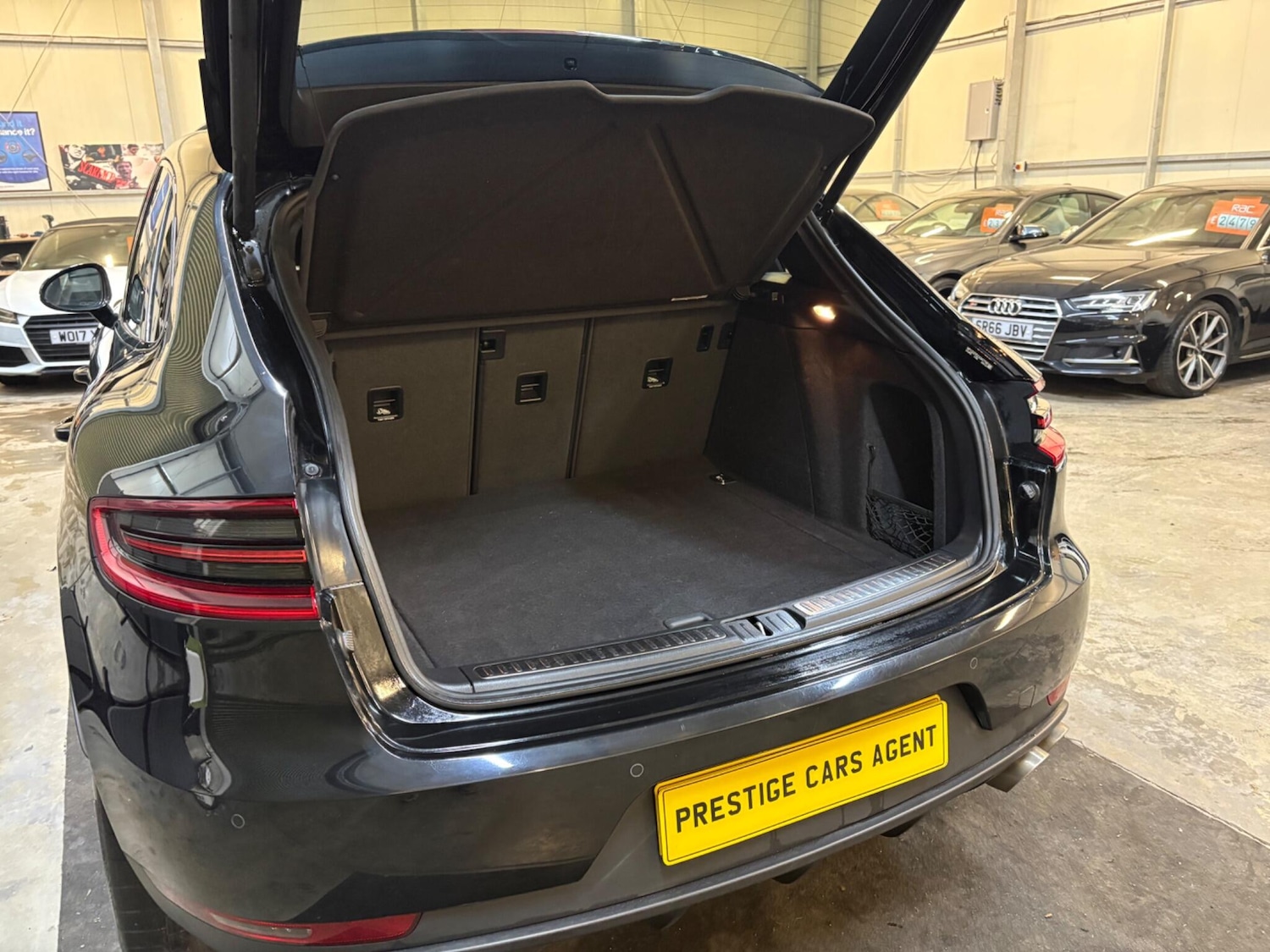 Used Porsche Macan 2018 for sale - 77358764: Photo 49