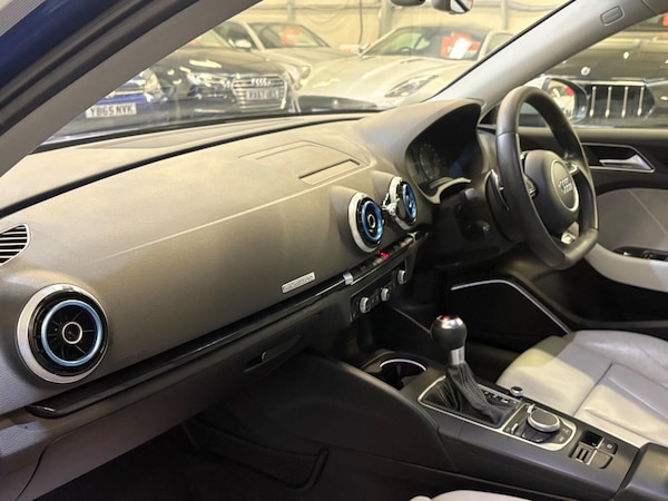 Used Audi RS3 2015 for sale - 76318197: Photo 11
