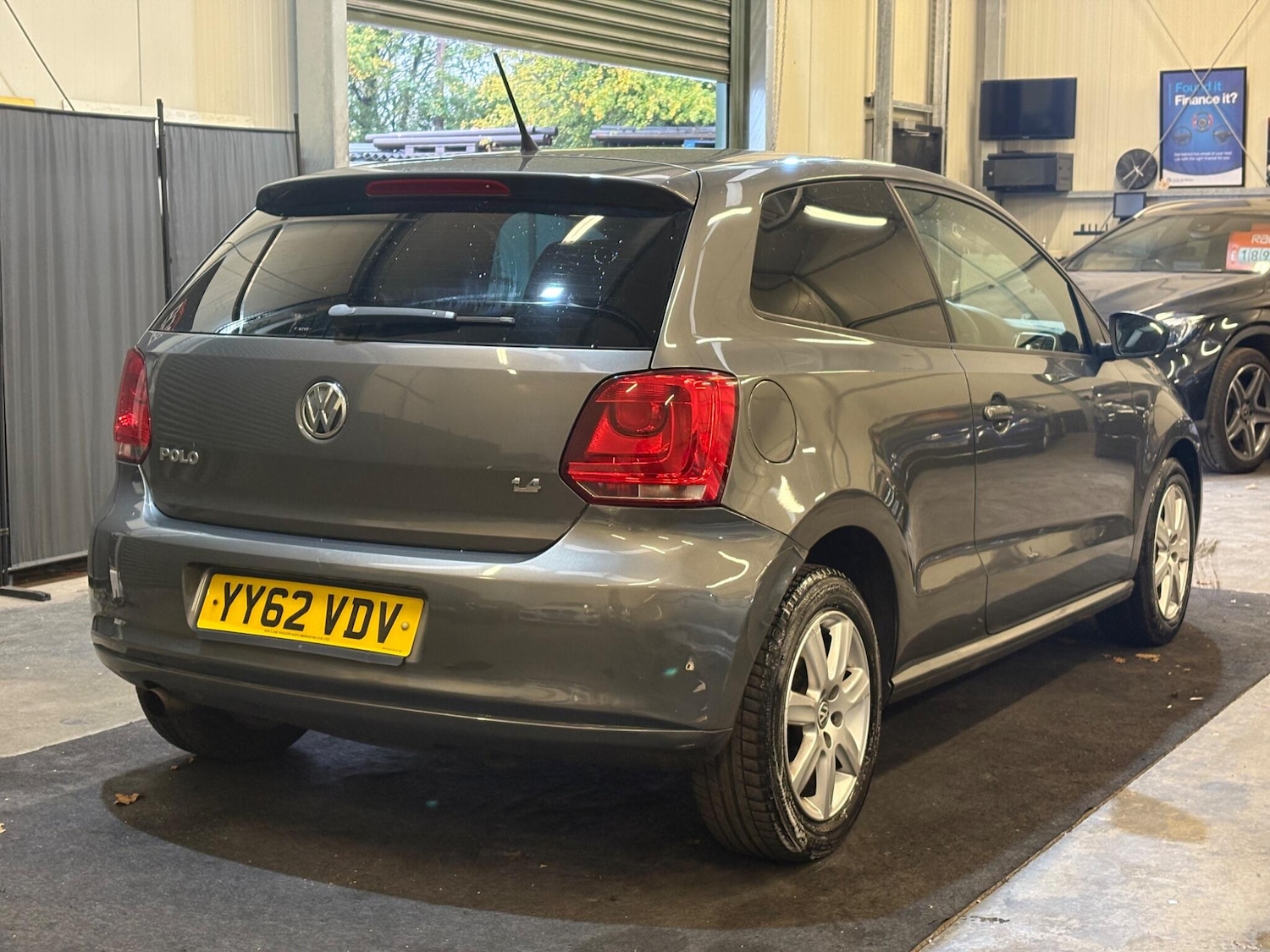 Used Volkswagen Polo 2013 for sale - 76360853: Photo 9