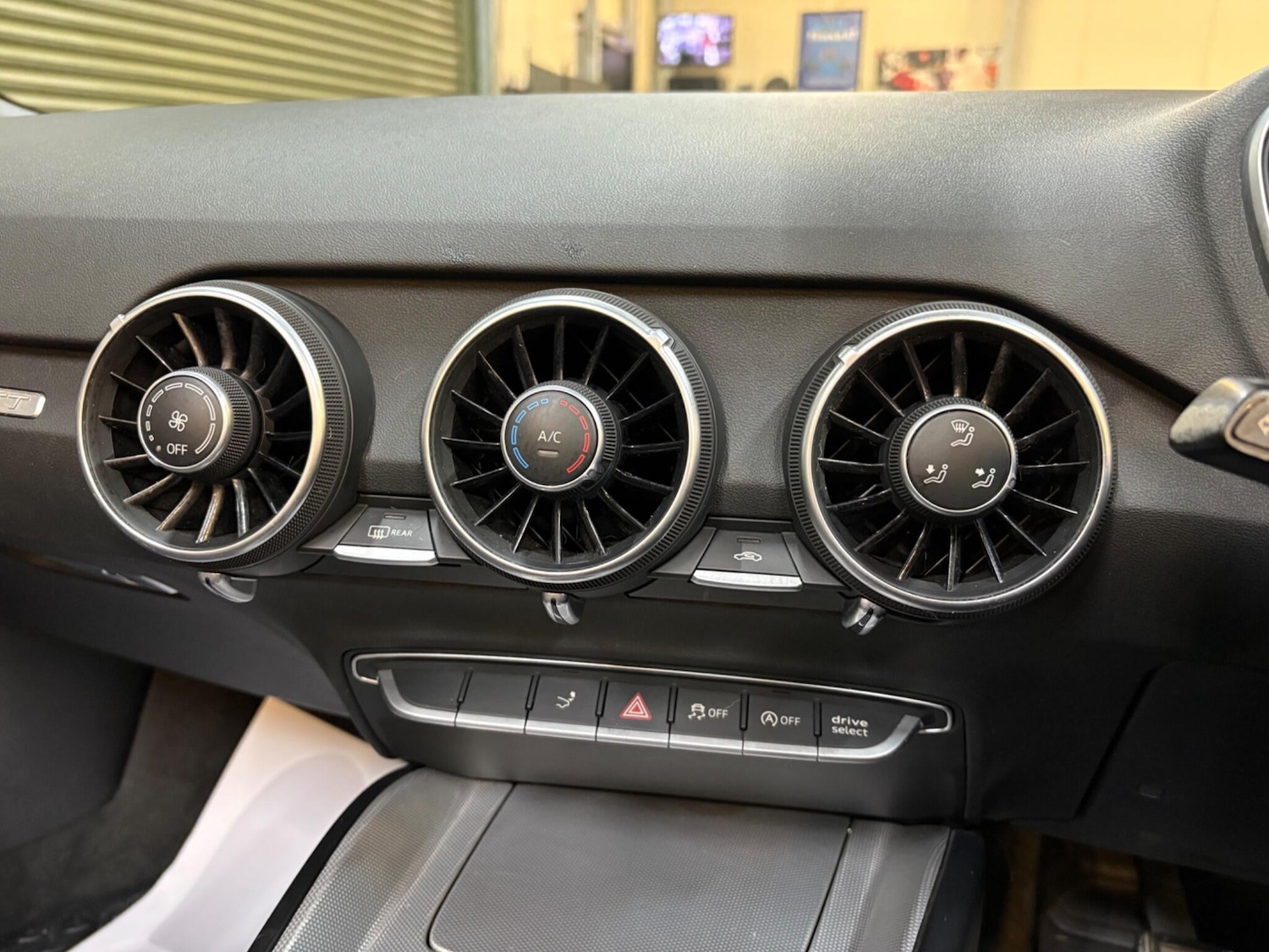 Used Audi TT 2015 for sale - 77425741: Photo 21