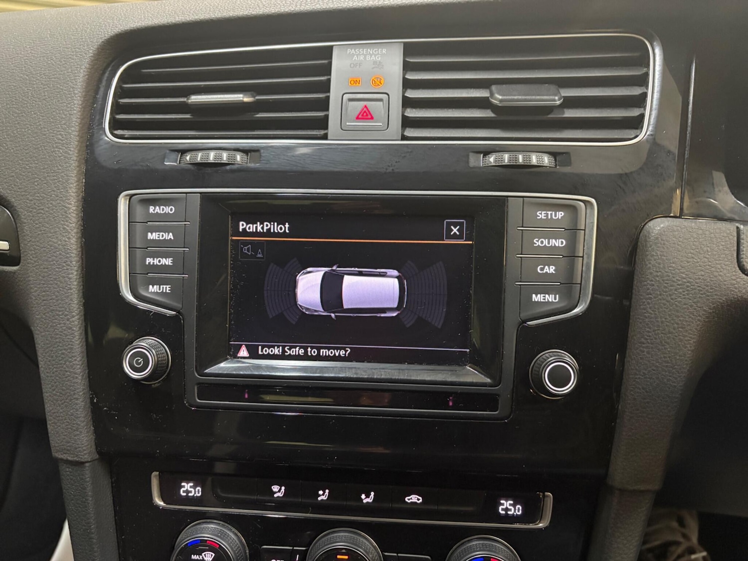 Used Volkswagen Golf 2014 for sale - 77624832: Photo 27