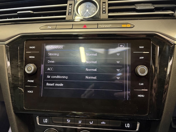 Used Volkswagen Passat 2017 for sale - 75588577: Photo 32