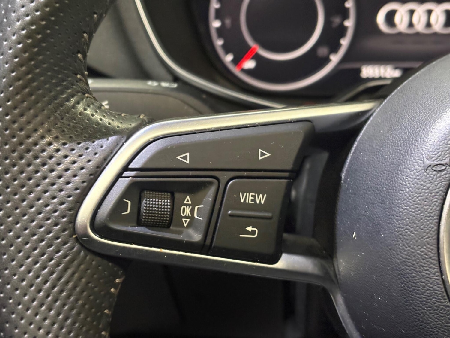 Used Audi TT 2016 for sale - 76441345: Photo 16