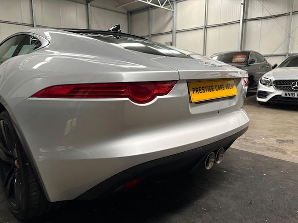 Used Jaguar F-Type 2017 for sale - 76179646: Photo 36