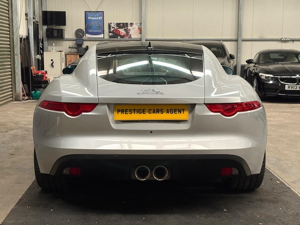 Used Jaguar F-Type 2017 for sale - 76179646: Photo 5