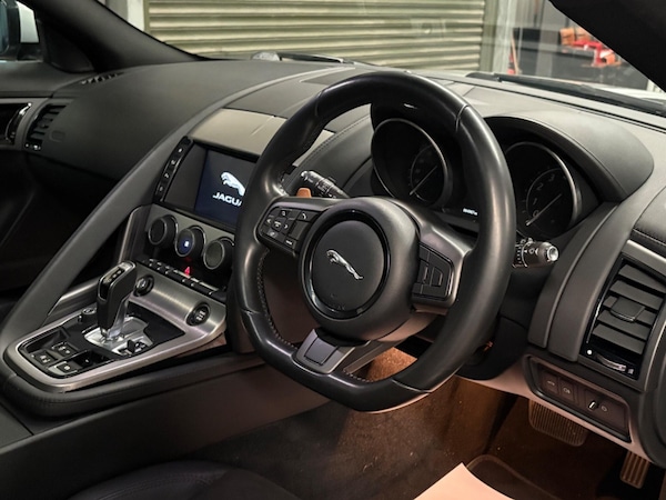 Used Jaguar F-Type 2017 for sale - 76179646: Photo 8
