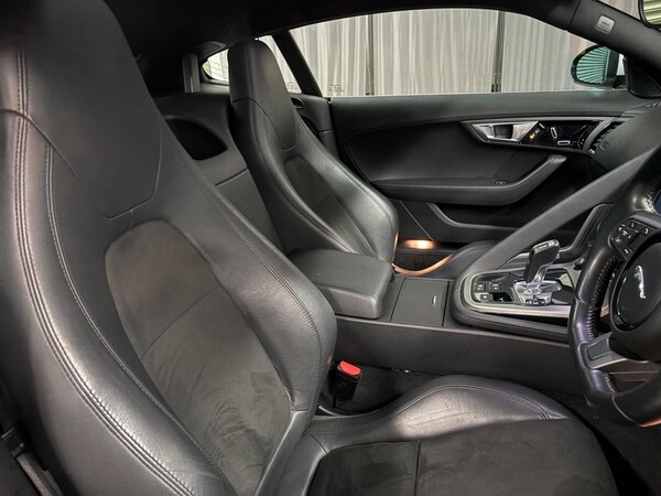 Used Jaguar F-Type 2017 for sale - 76179646: Photo 9