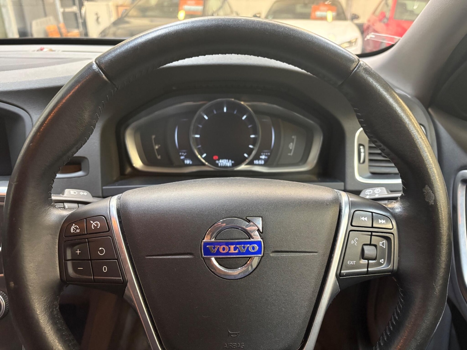 Used Volvo V60 2016 for sale - 78204077: Photo 13