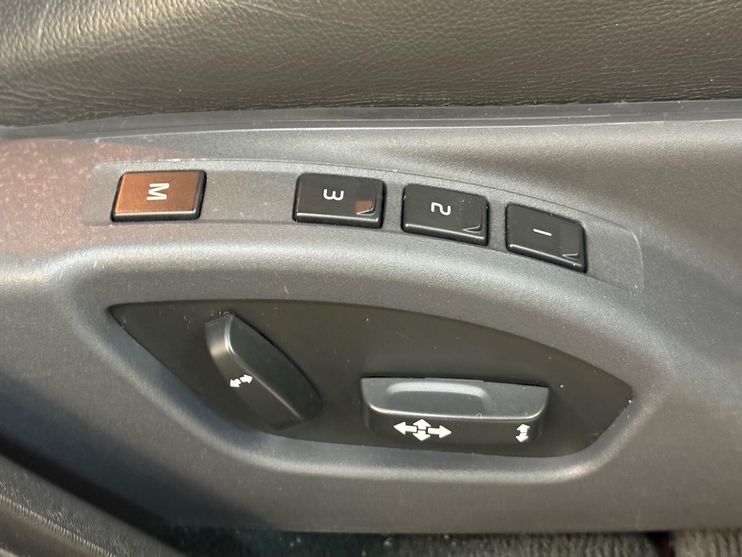 Used Volvo V60 2016 for sale - 78204077: Photo 32