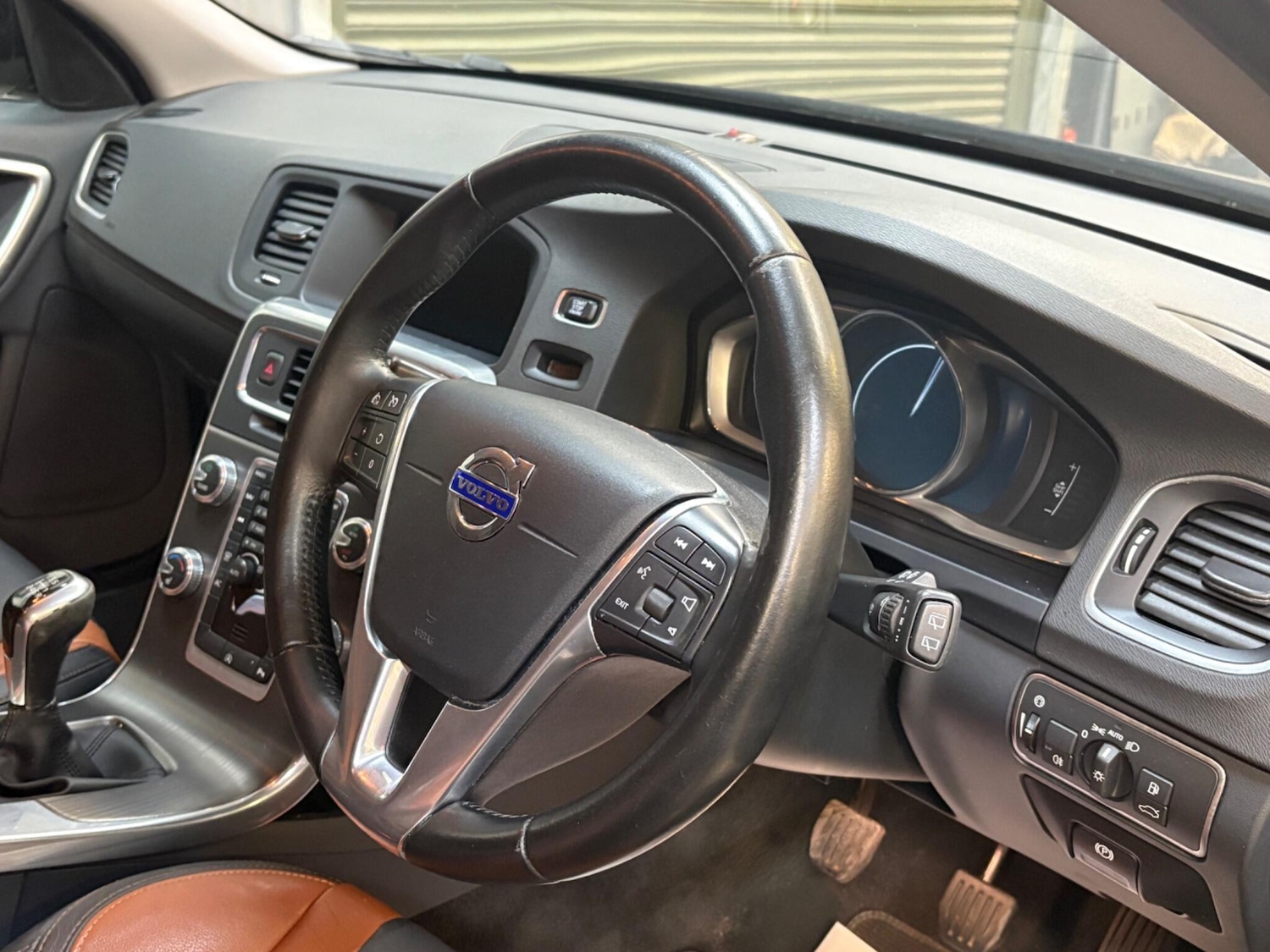 Used Volvo V60 2016 for sale - 78204077: Photo 7