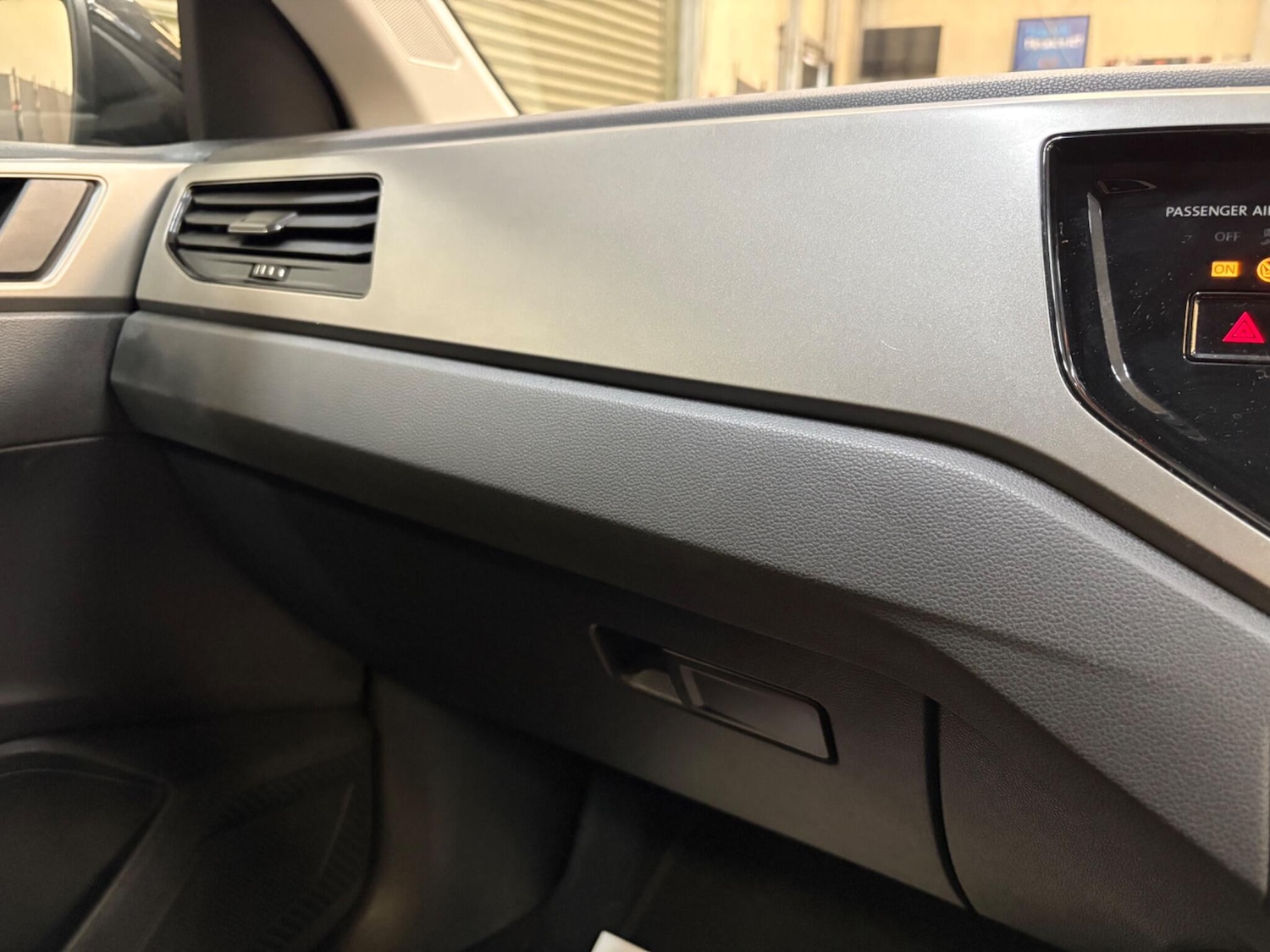 Used Volkswagen Polo for sale - 78135474: Photo 28