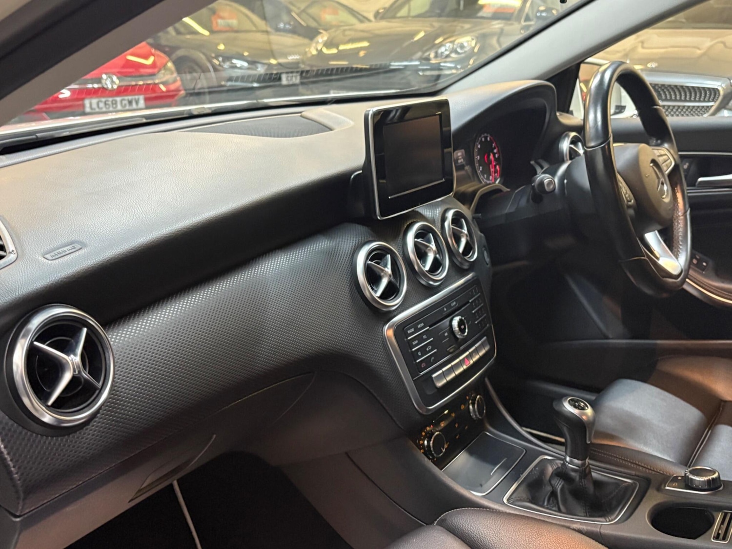 Used Mercedes-Benz A-Class 2015 for sale - 78100169: Photo 11