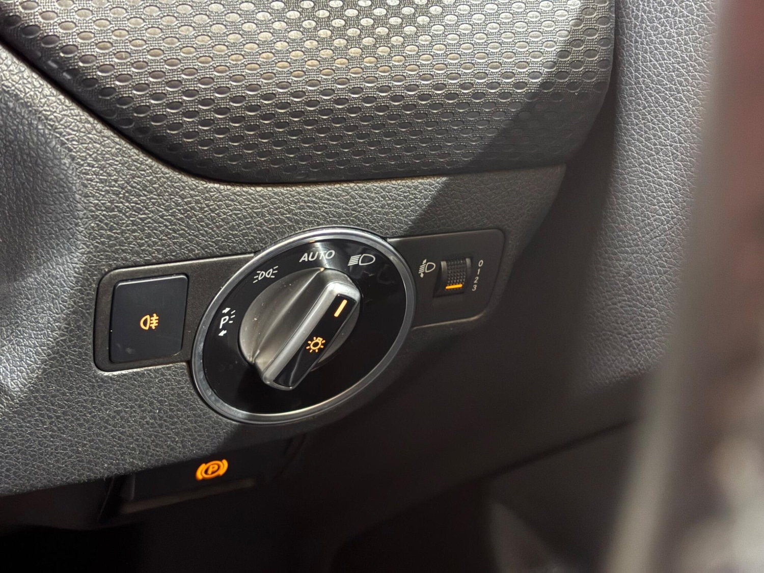 Used Mercedes-Benz A-Class 2015 for sale - 78100169: Photo 19