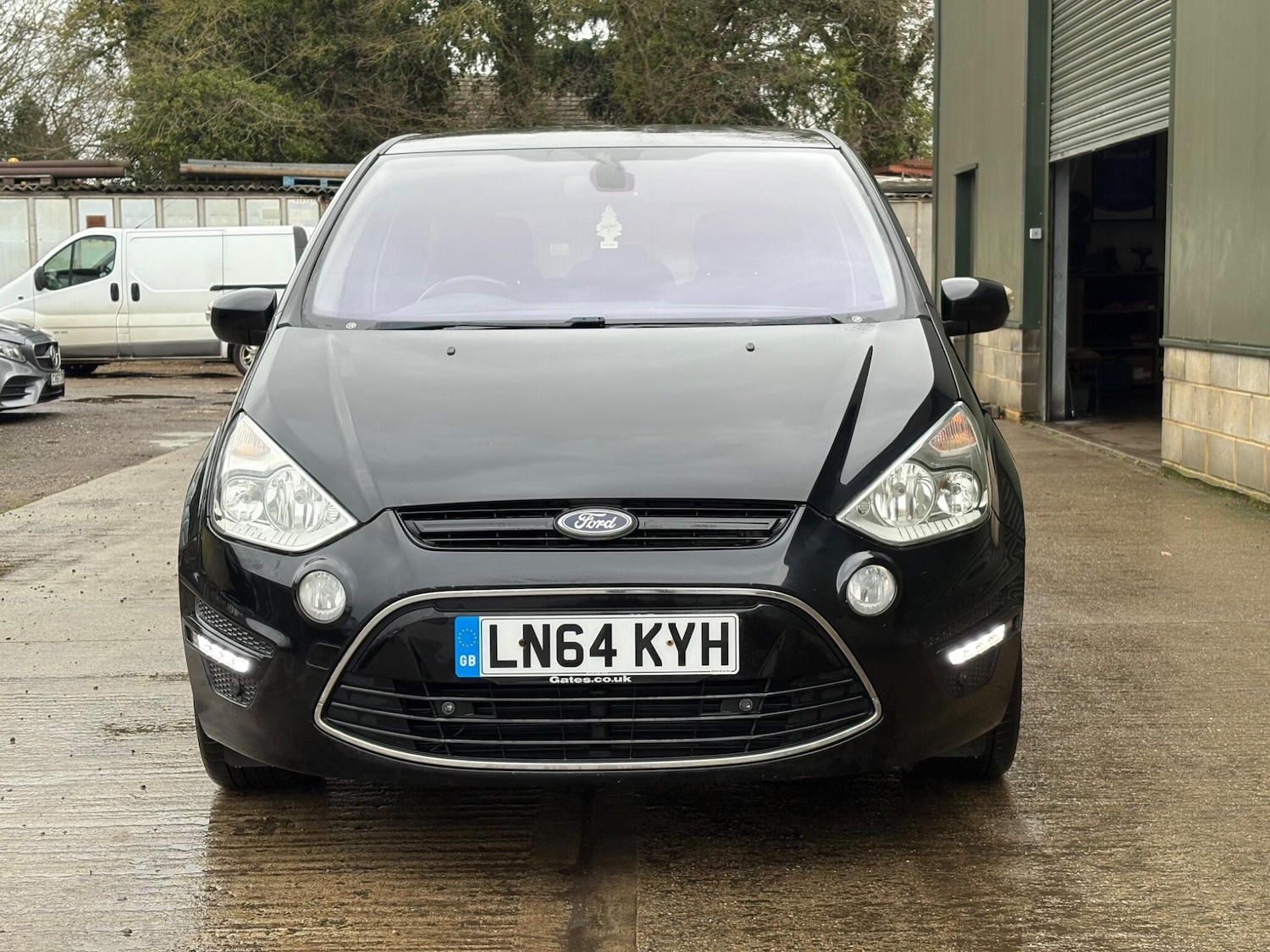 Used Ford S-Max 2014 for sale - 77174477: Photo 2