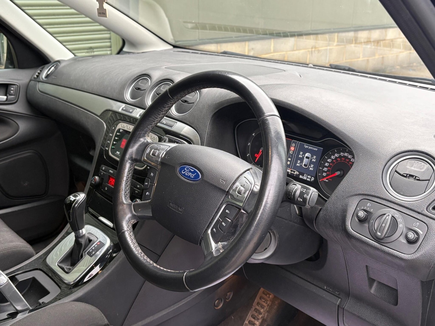 Used Ford S-Max 2014 for sale - 77174477: Photo 8