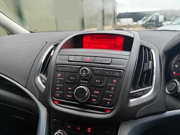 Used Vauxhall Zafira Tourer 2014 for sale - 76260130: Photo 19