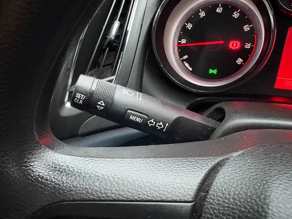 Used Vauxhall Zafira Tourer 2014 for sale - 76260130: Photo 25