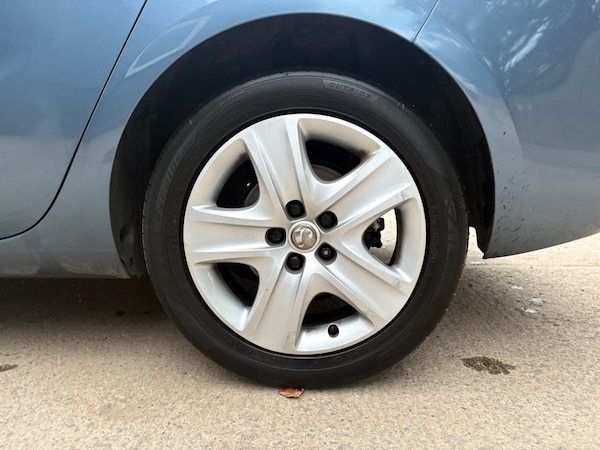 Used Vauxhall Zafira Tourer 2014 for sale - 76260130: Photo 29