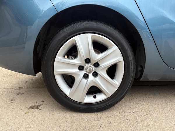 Used Vauxhall Zafira Tourer 2014 for sale - 76260130: Photo 30