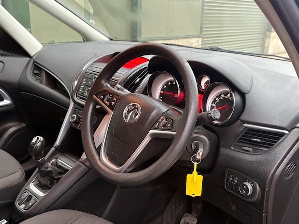 Used Vauxhall Zafira Tourer 2014 for sale - 76260130: Photo 7