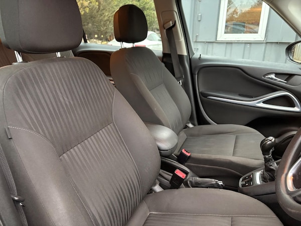 Used Vauxhall Zafira Tourer 2014 for sale - 76260130: Photo 8