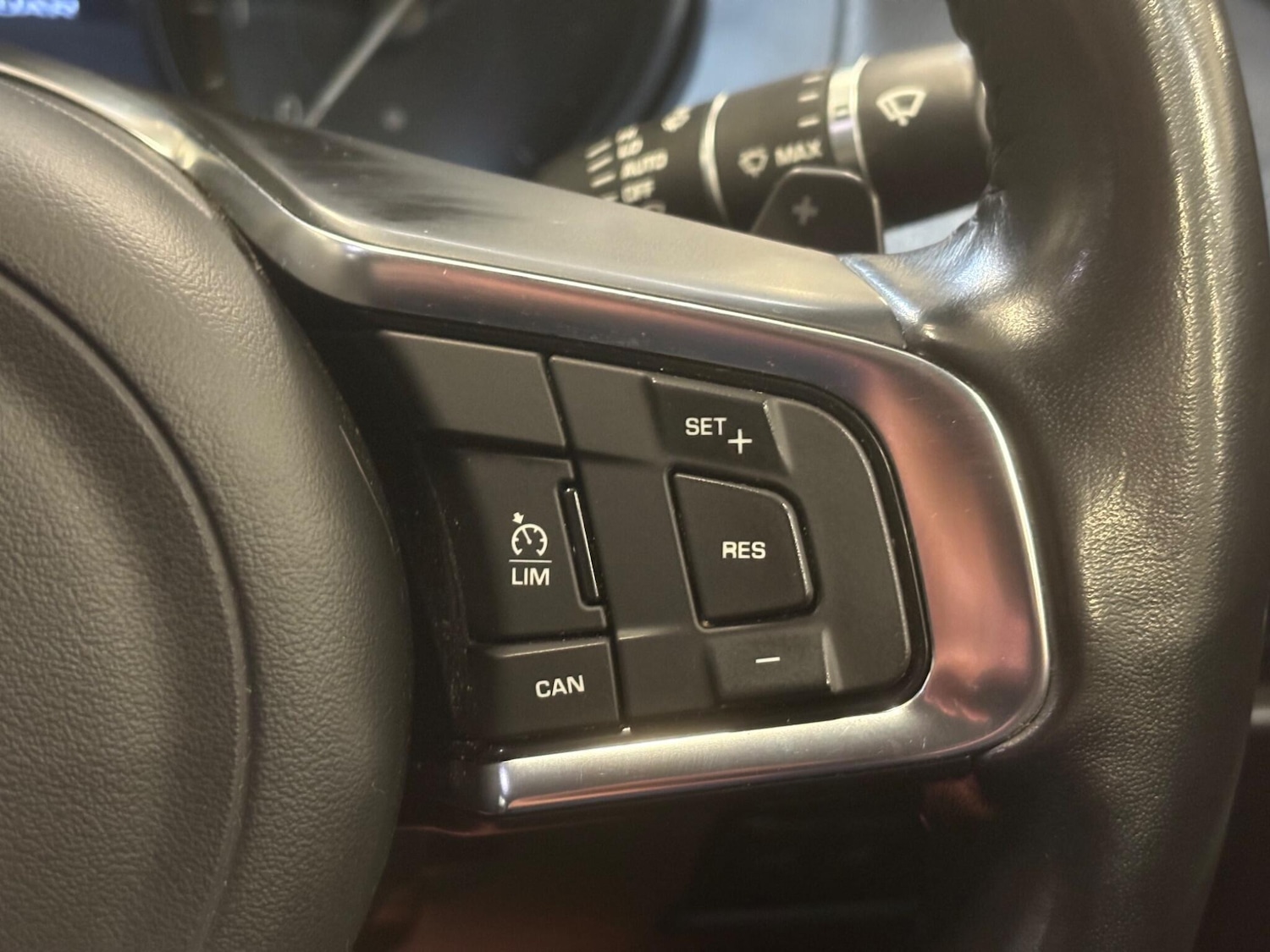 Used Jaguar XE 2018 for sale - 77029606: Photo 16