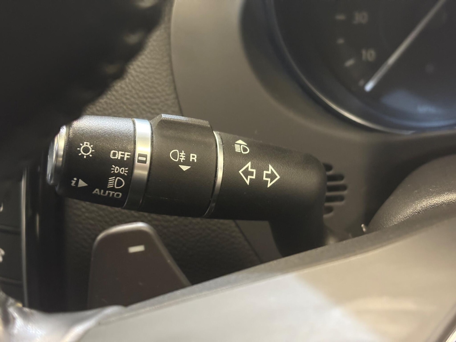 Used Jaguar XE 2018 for sale - 77029606: Photo 18