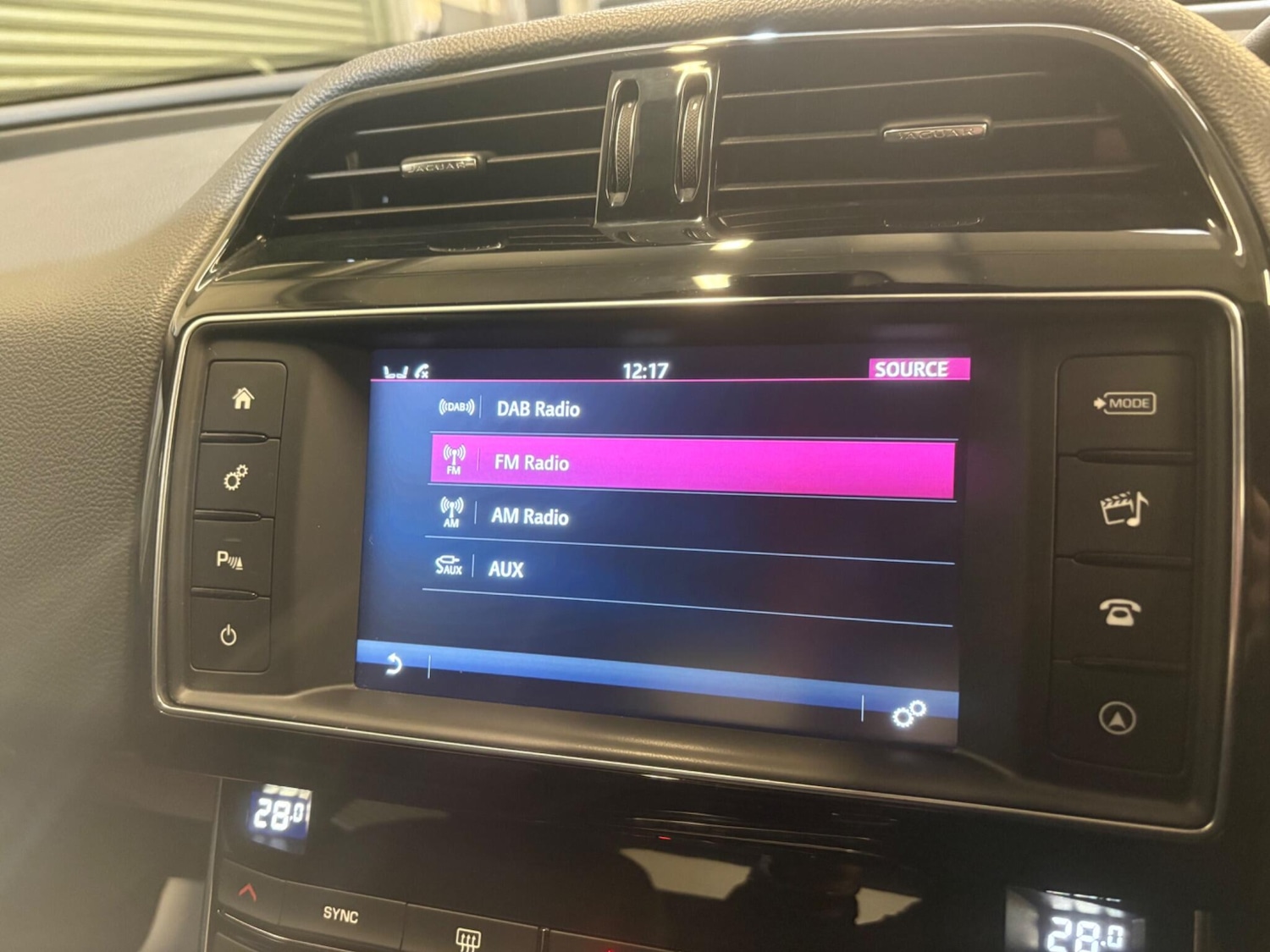 Used Jaguar XE 2018 for sale - 77029606: Photo 31