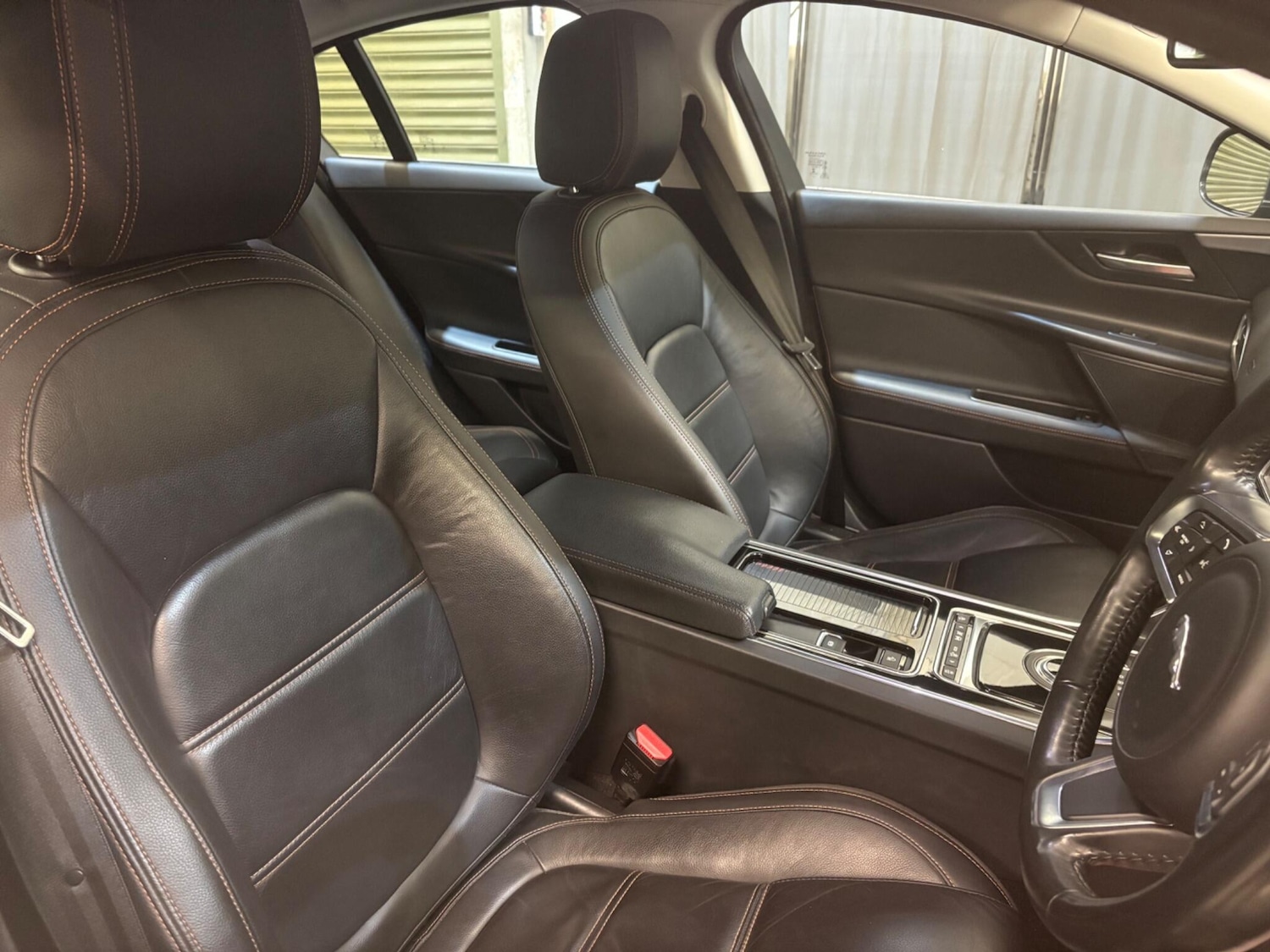 Used Jaguar XE 2018 for sale - 77029606: Photo 9