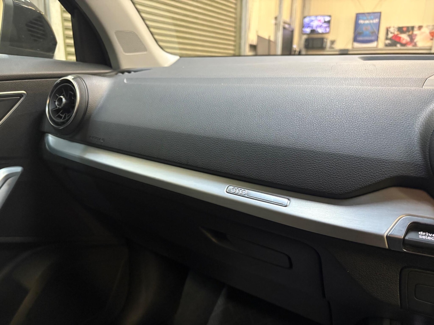 Used Audi Q2 2018 for sale - 77978049: Photo 41