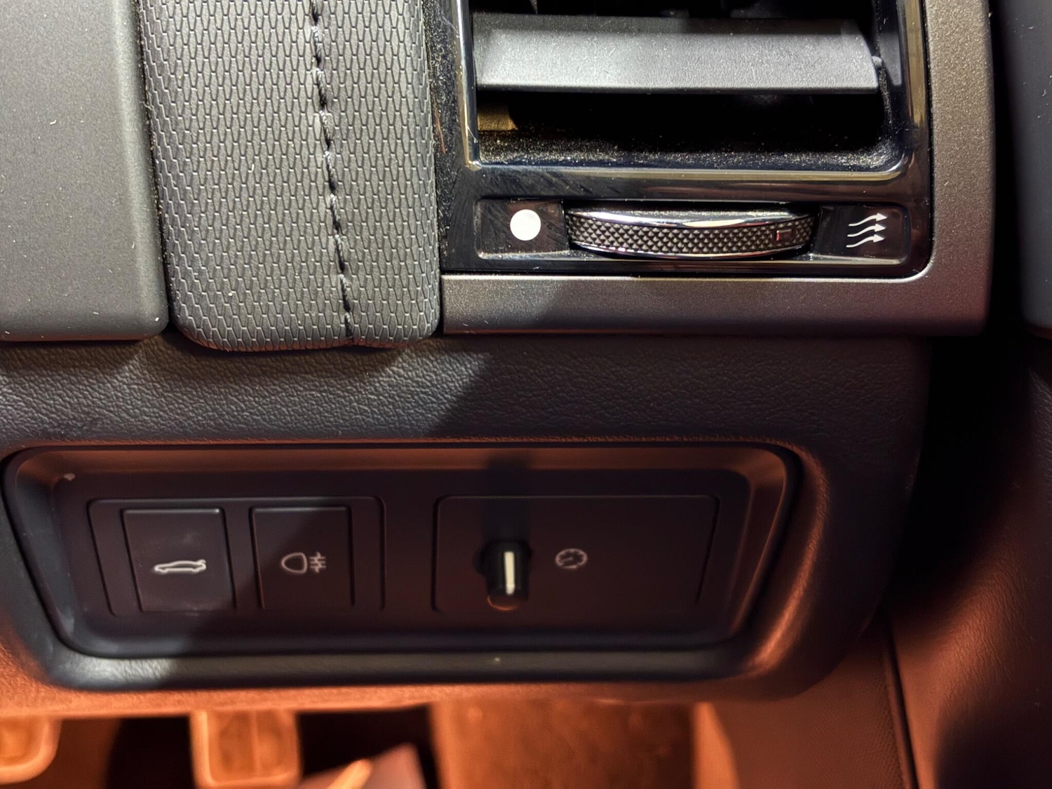 Used Jaguar F-Type 2015 for sale - 77598328: Photo 17