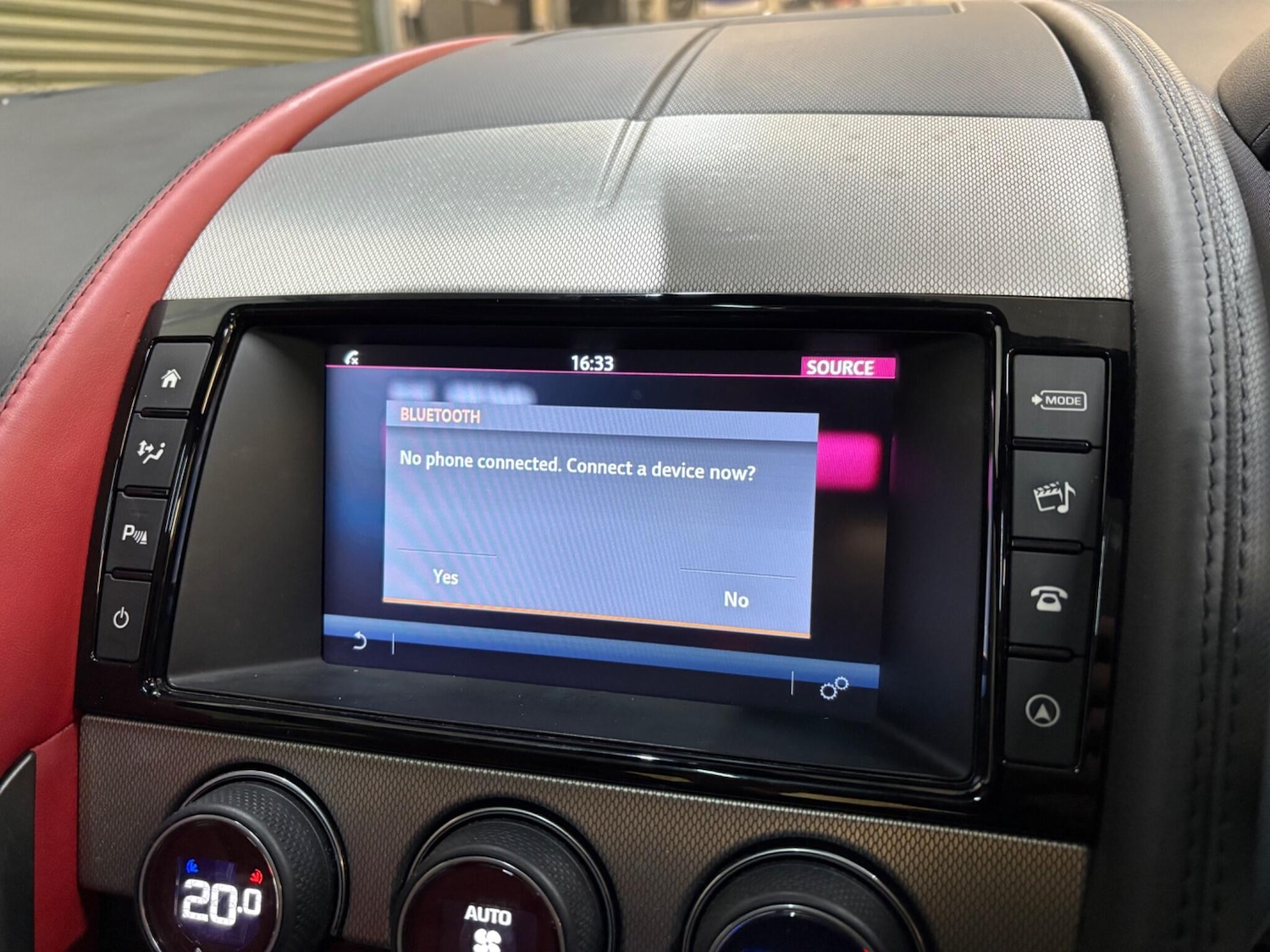 Used Jaguar F-Type 2015 for sale - 77598328: Photo 27