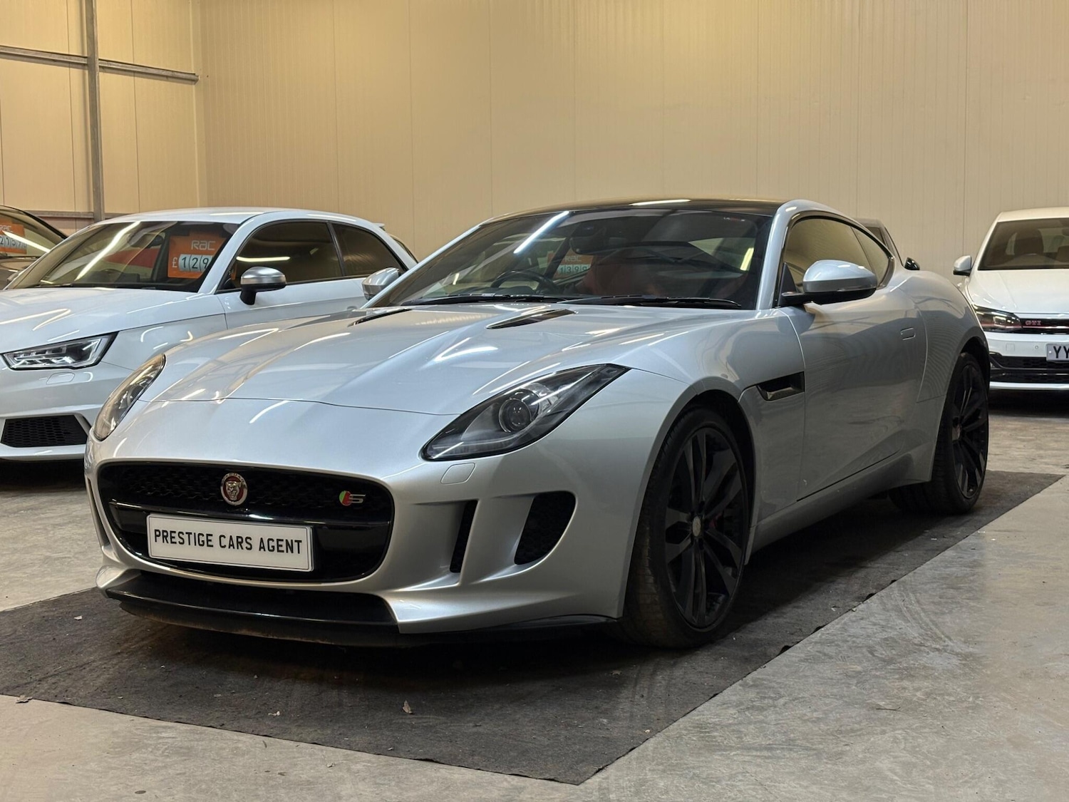 Used Jaguar F-Type 2015 for sale - 77598328: Photo 3