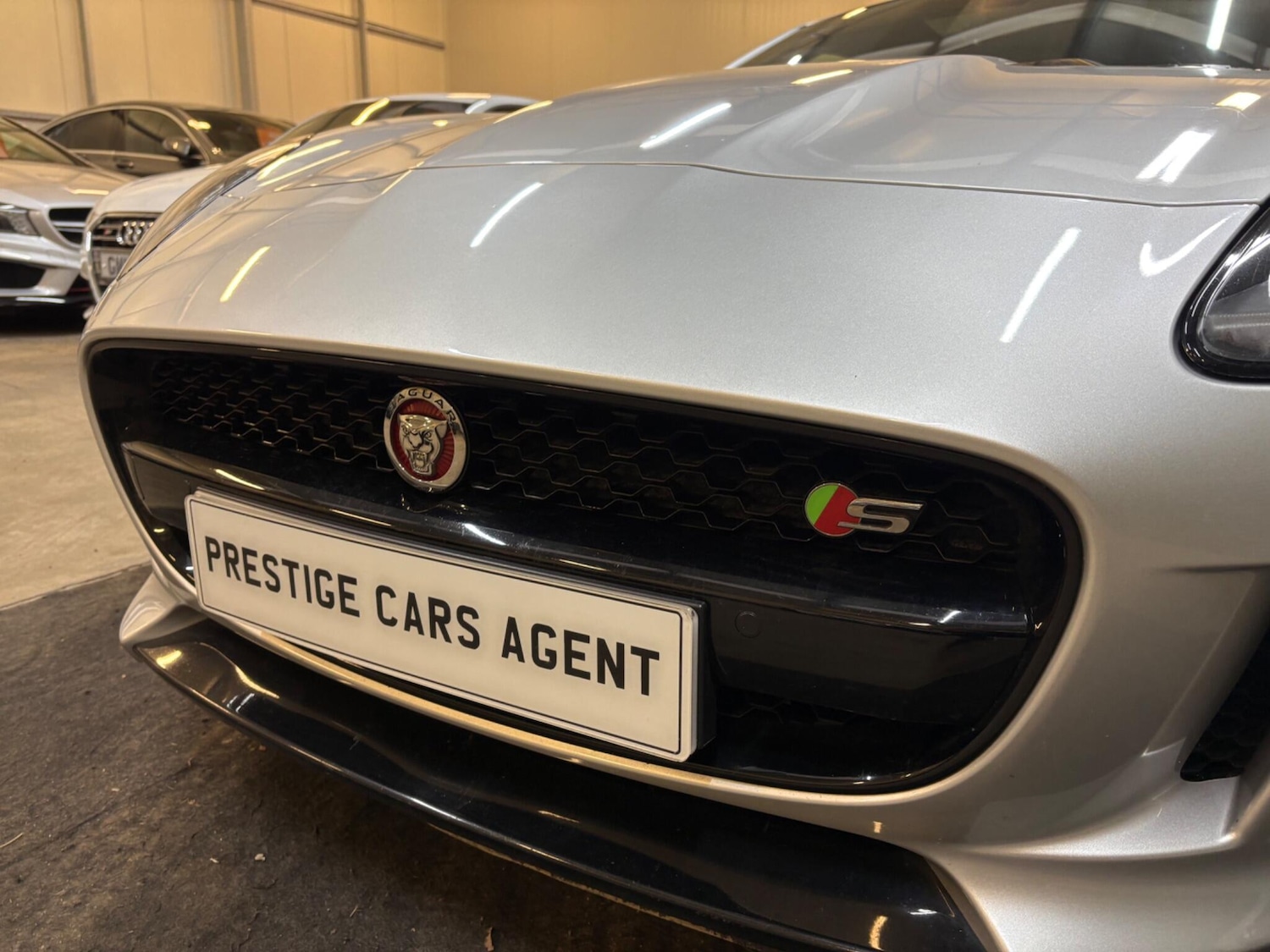 Used Jaguar F-Type 2015 for sale - 77598328: Photo 36