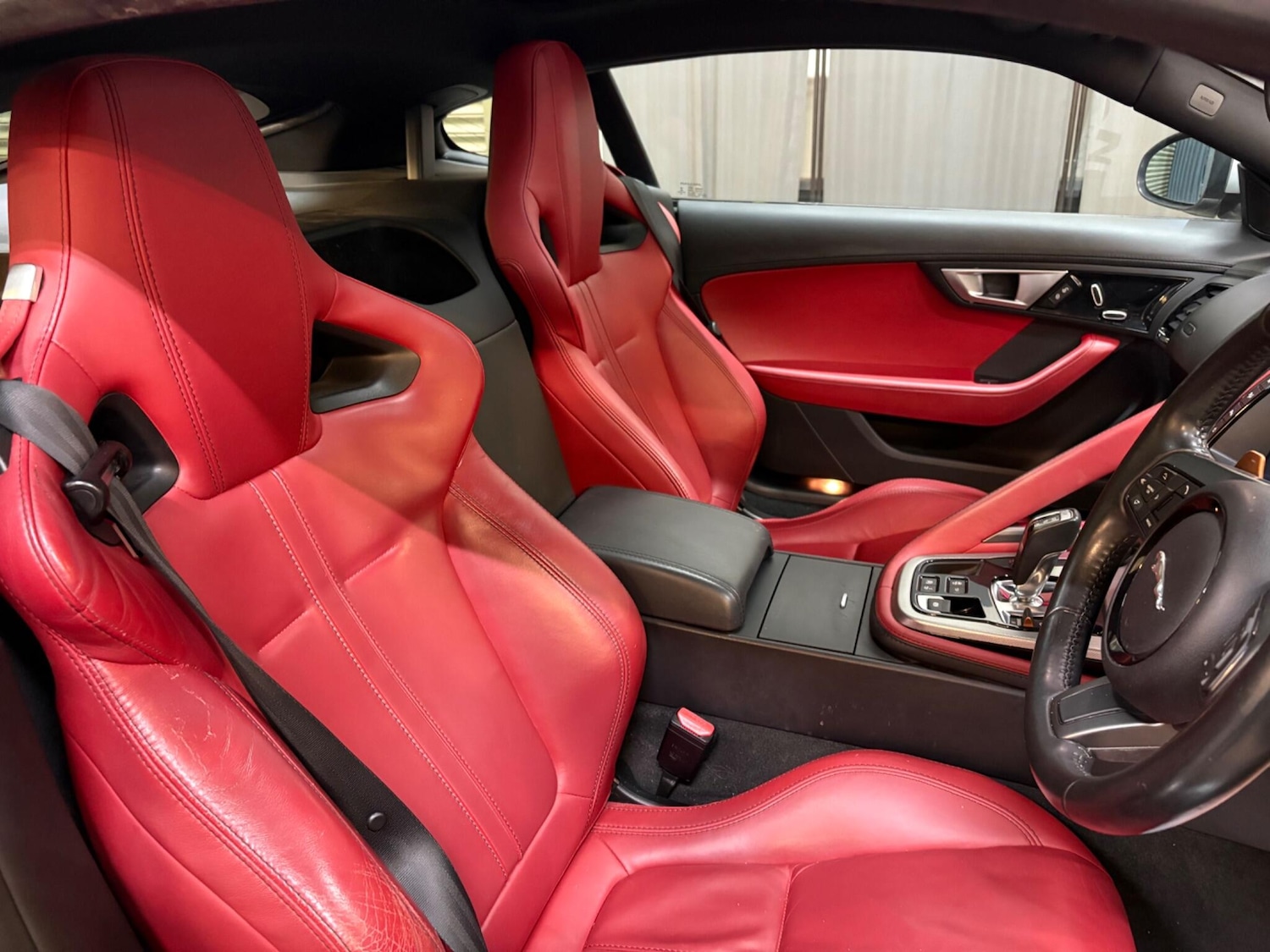 Used Jaguar F-Type 2015 for sale - 77598328: Photo 8