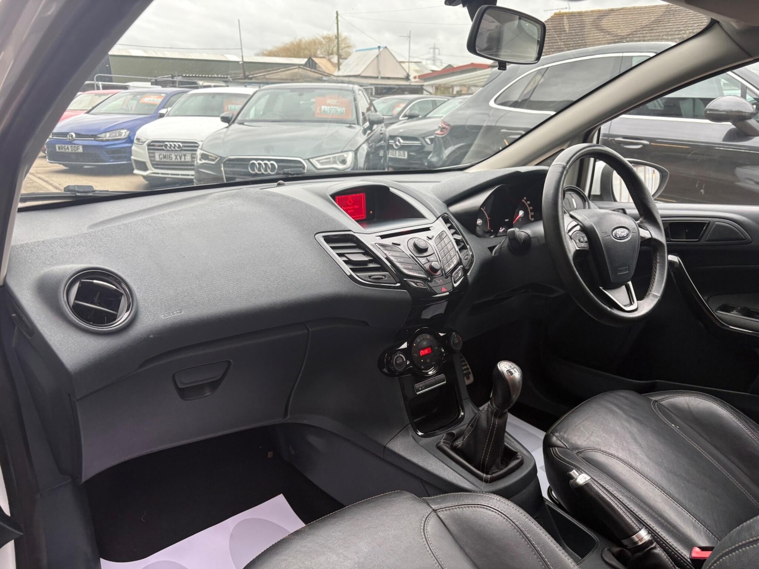 Used Ford Fiesta 2012 for sale - 77637377: Photo 10