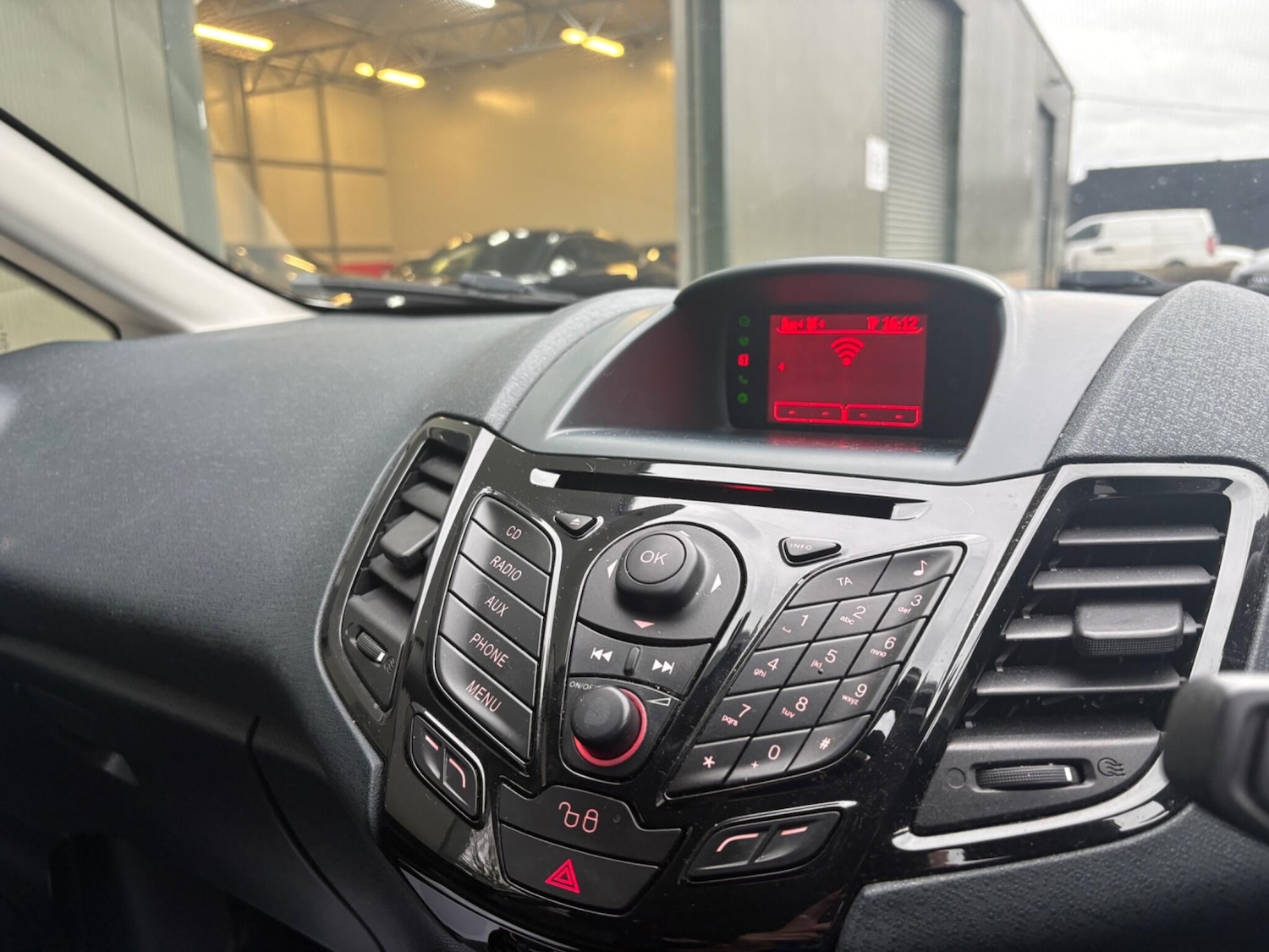 Used Ford Fiesta 2012 for sale - 77637377: Photo 19