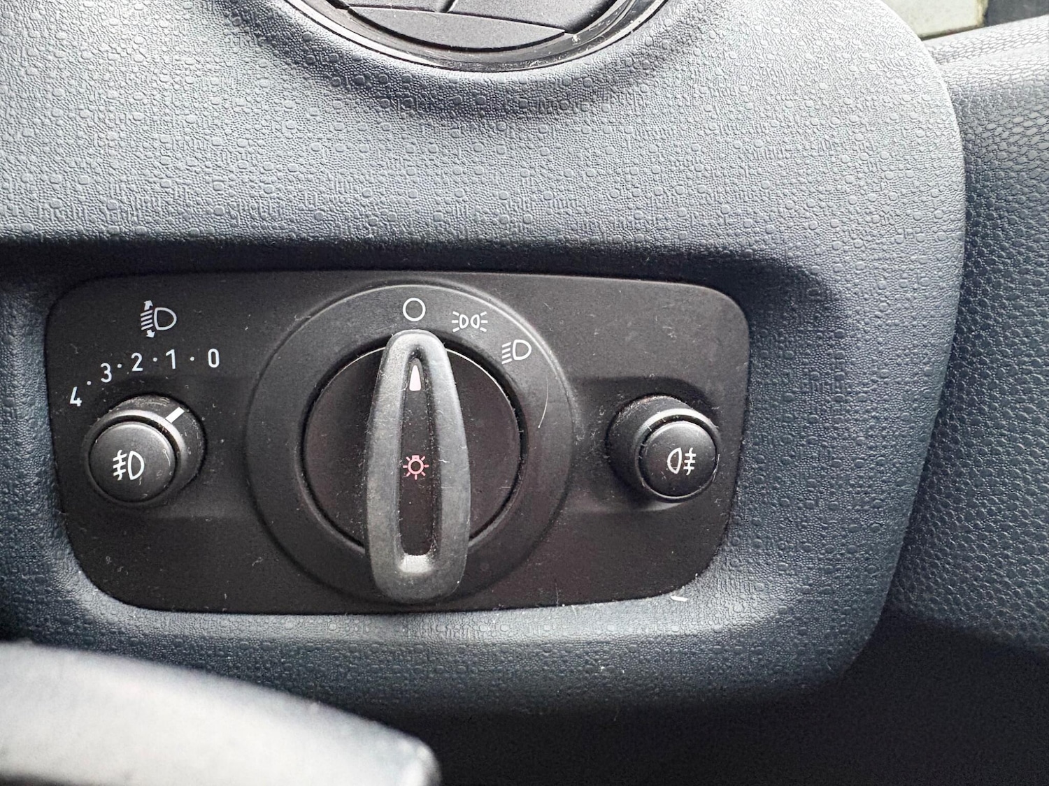 Used Ford Fiesta 2012 for sale - 77637377: Photo 27