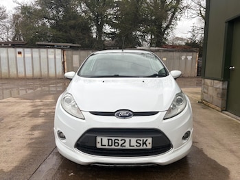 Used Ford Fiesta 2012 for sale - 77637377: Photo