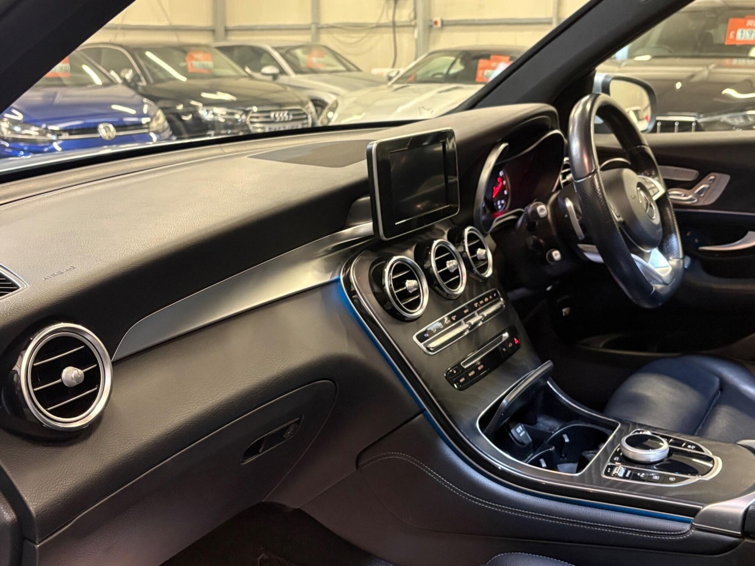 Used Mercedes-Benz GLC 2018 for sale - 76377201: Photo 11