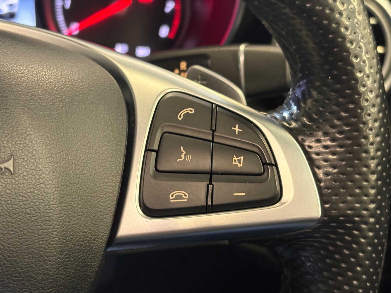 Used Mercedes-Benz GLC 2018 for sale - 76377201: Photo 19