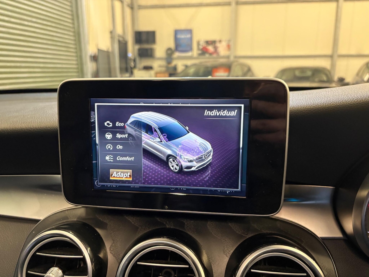 Used Mercedes-Benz GLC 2018 for sale - 76377201: Photo 37