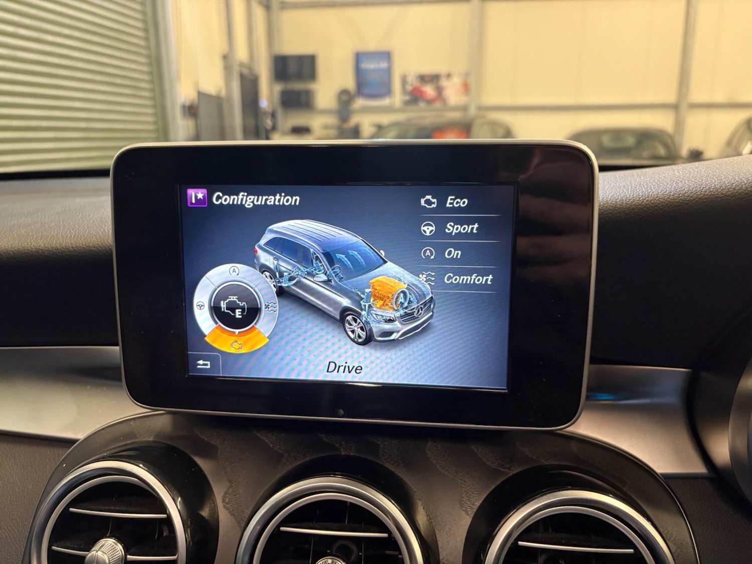Used Mercedes-Benz GLC 2018 for sale - 76377201: Photo 38