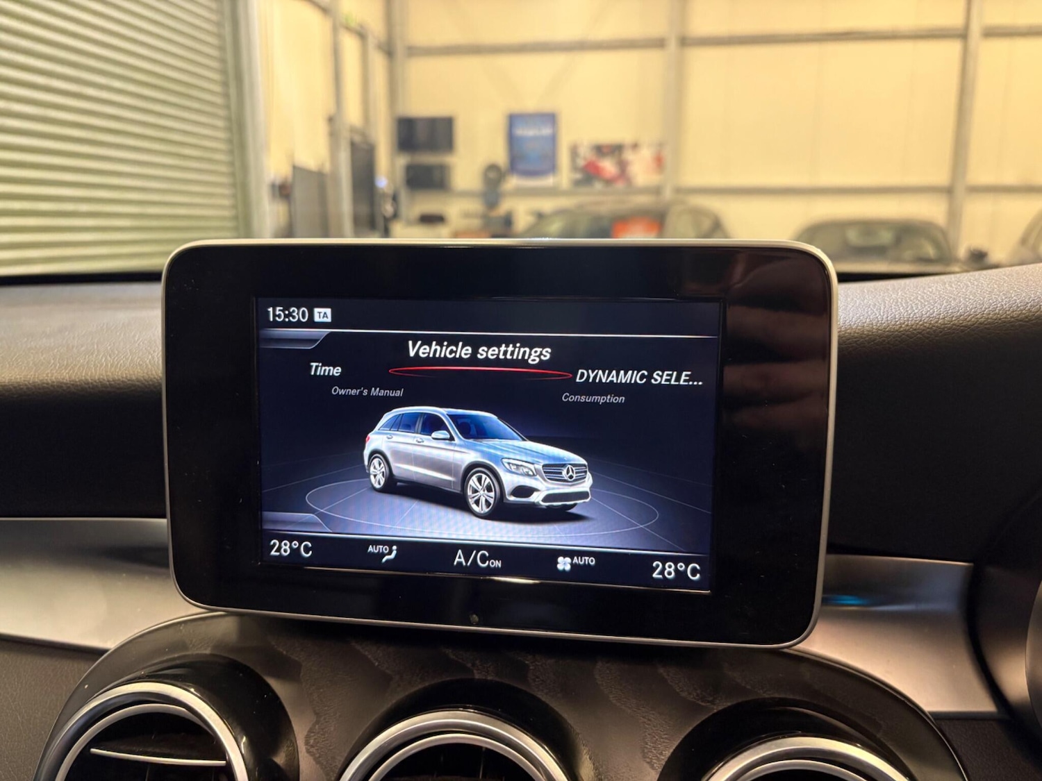 Used Mercedes-Benz GLC 2018 for sale - 76377201: Photo 44