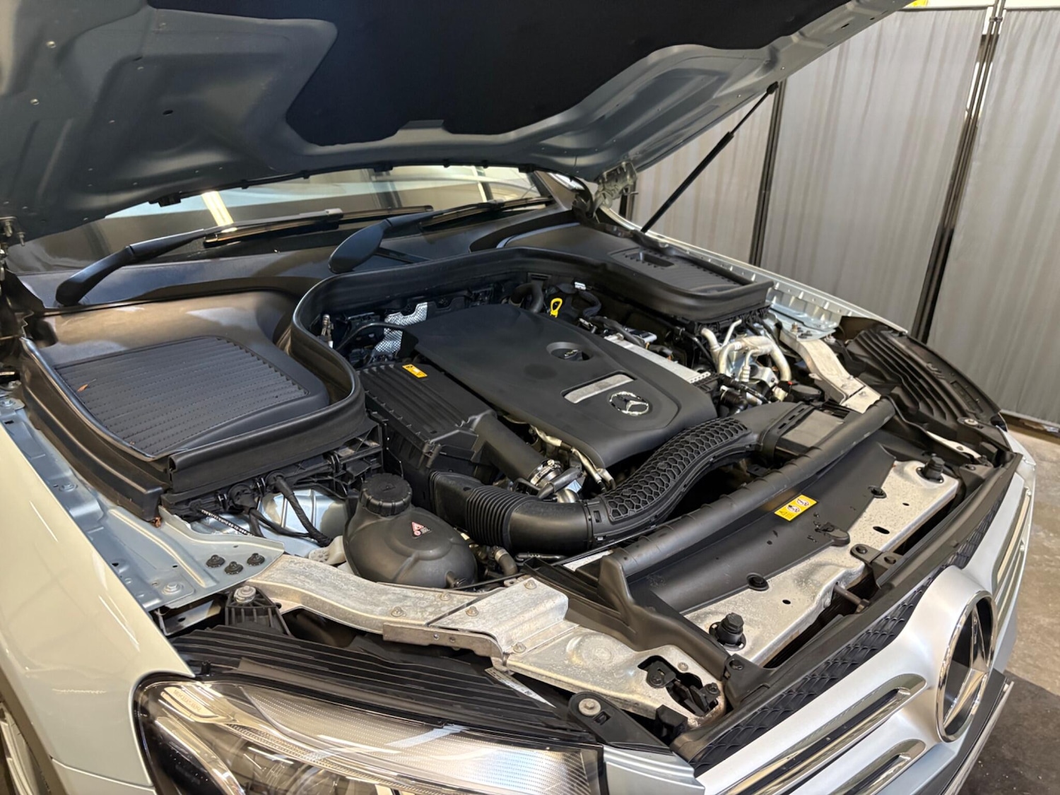 Used Mercedes-Benz GLC 2018 for sale - 76377201: Photo 68
